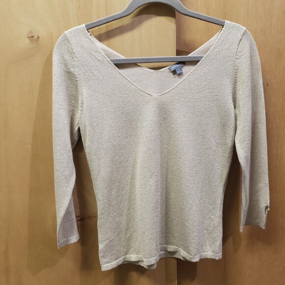 Ann Taylor V-Neck Flattering Stretch Fit Women’s Shirt 3/4 Sleeve
Sx S
#AAA - Picture 1 of 5